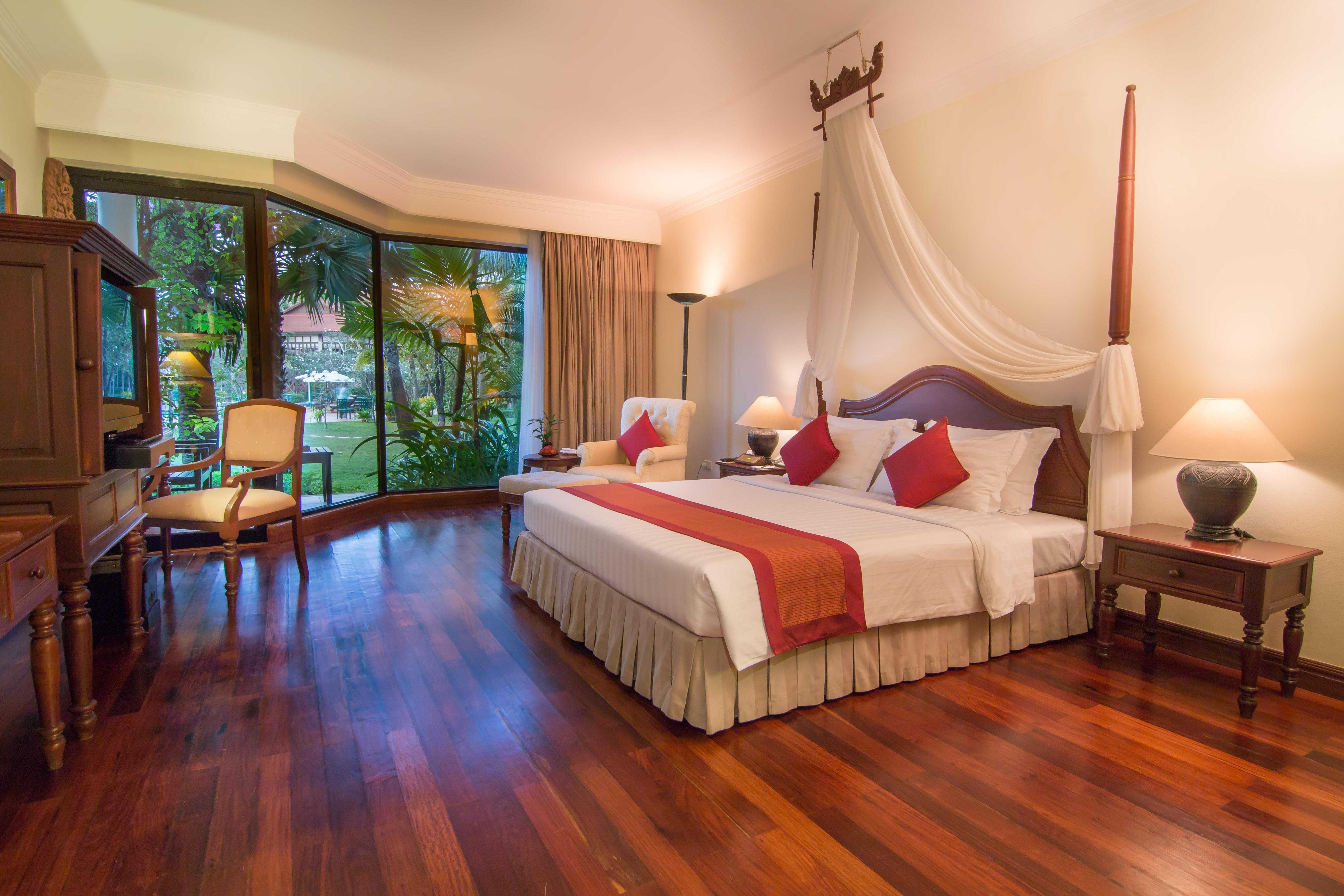 Angkor Palace & Hotel 5*