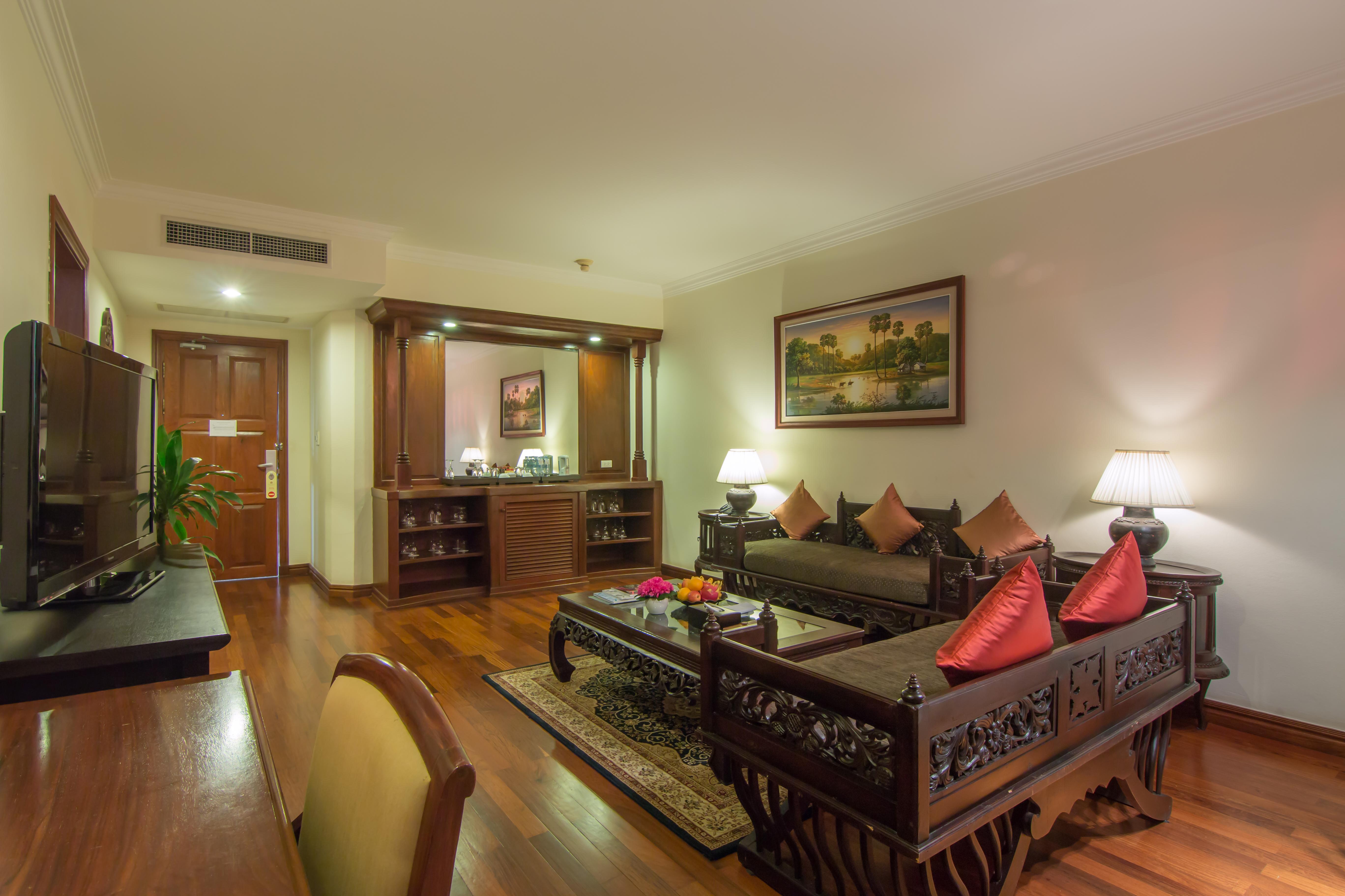 Angkor Palace & Siem Reap