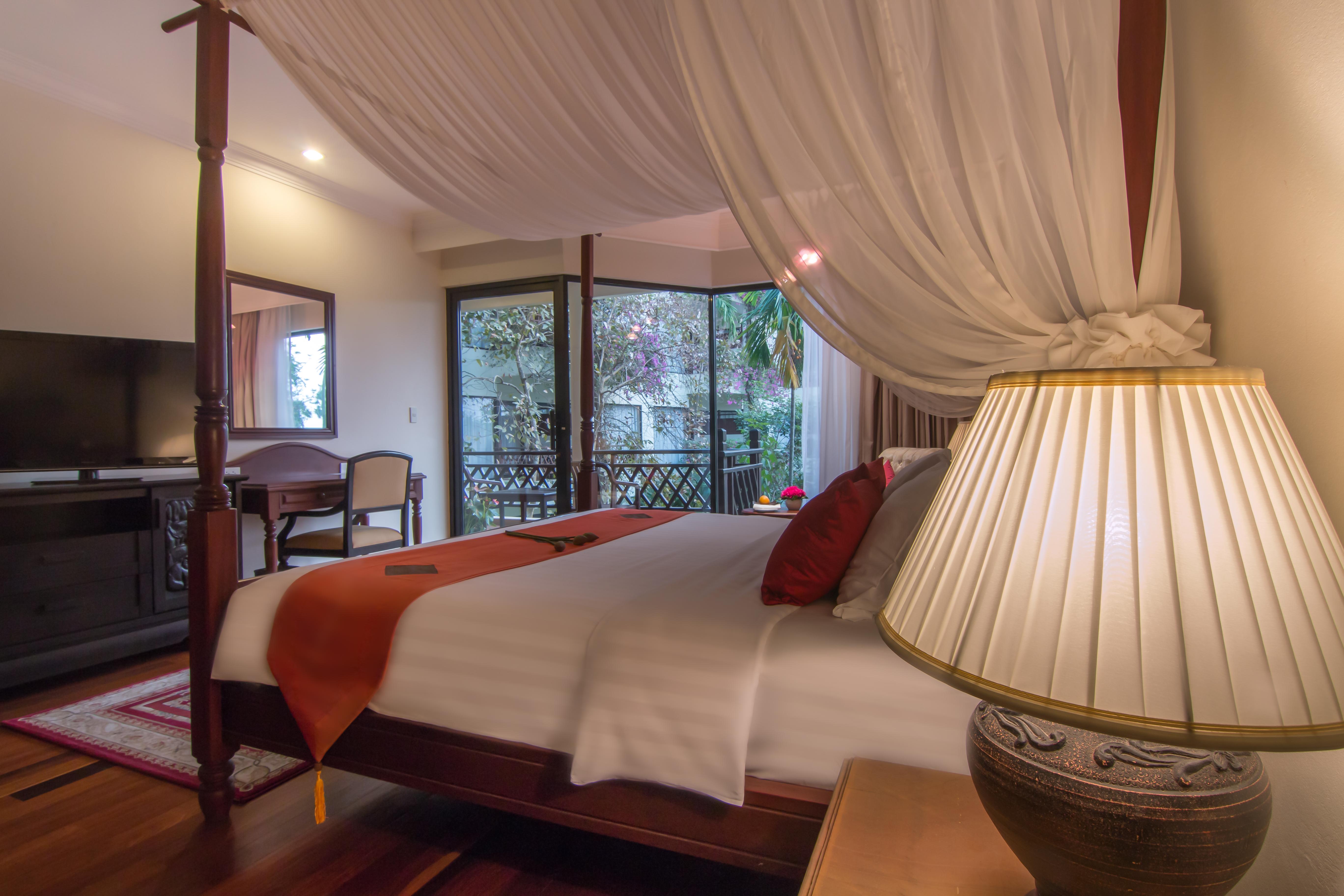 Angkor Palace & Siem Reap
