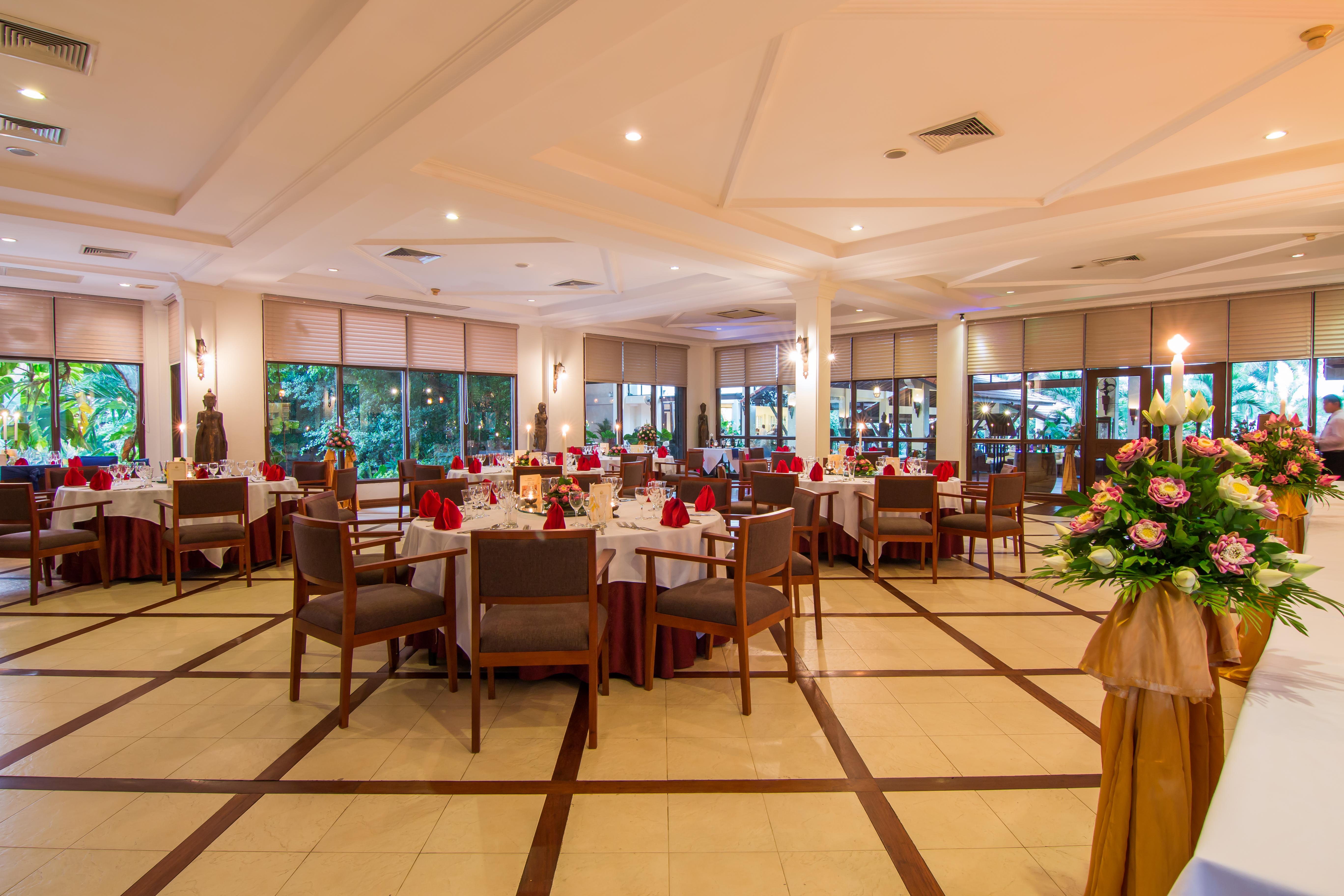 酒店 Angkor Palace &